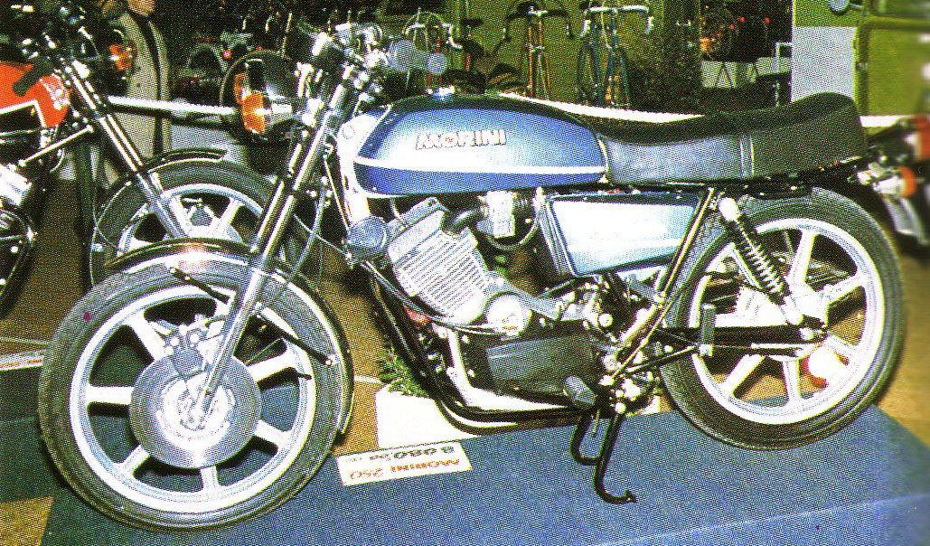 Amazon.co.jp: 未開封／1/9 プロター モトモリーニ 250CC 1台