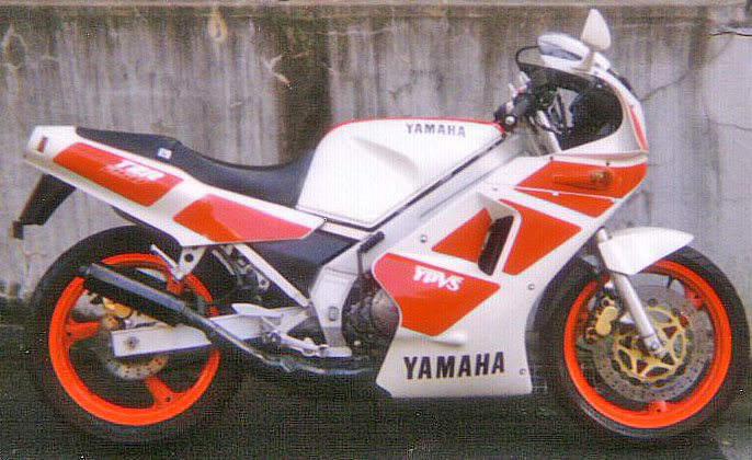 YAMAHA TZR250 2XT: 70年代のオートバイ